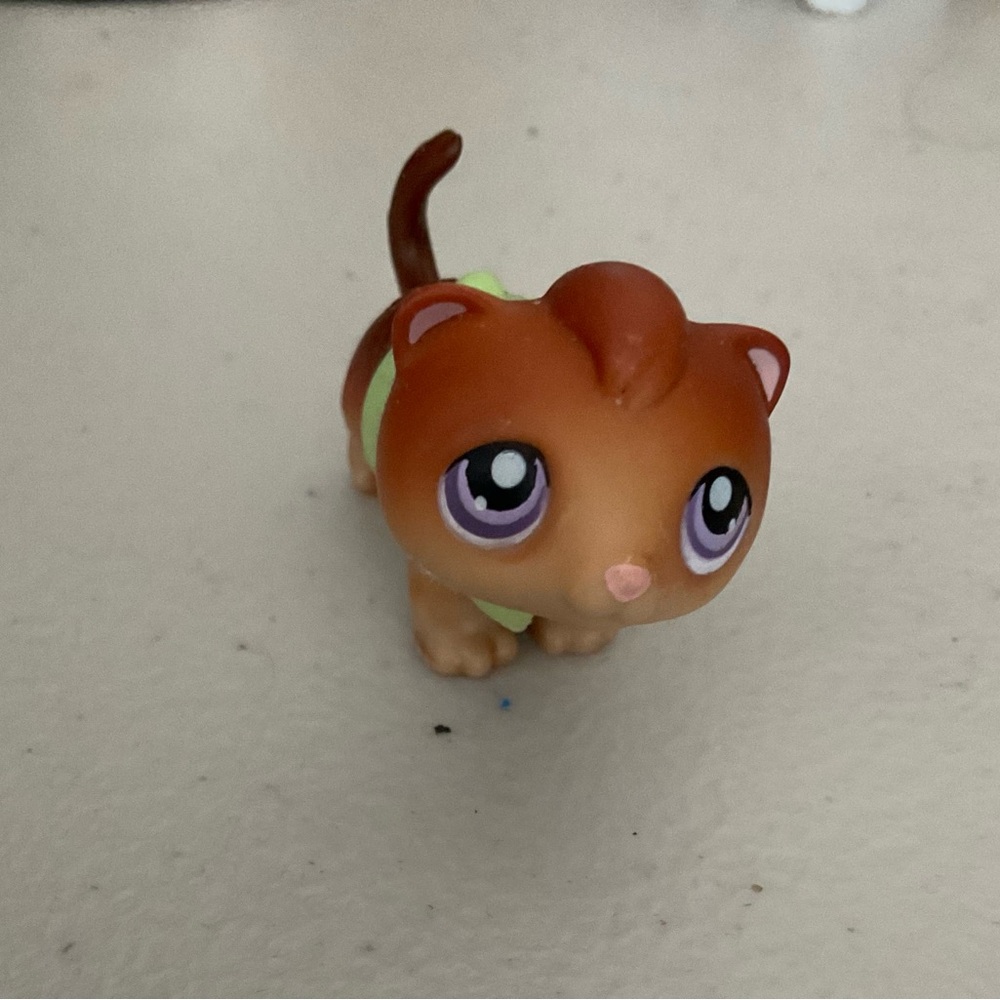 2004 Vintage Littlest Pet Shop
